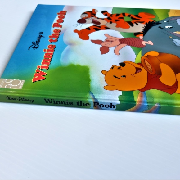 Disney's Winnie the Pooh Children's Book - Picture 4 of 9